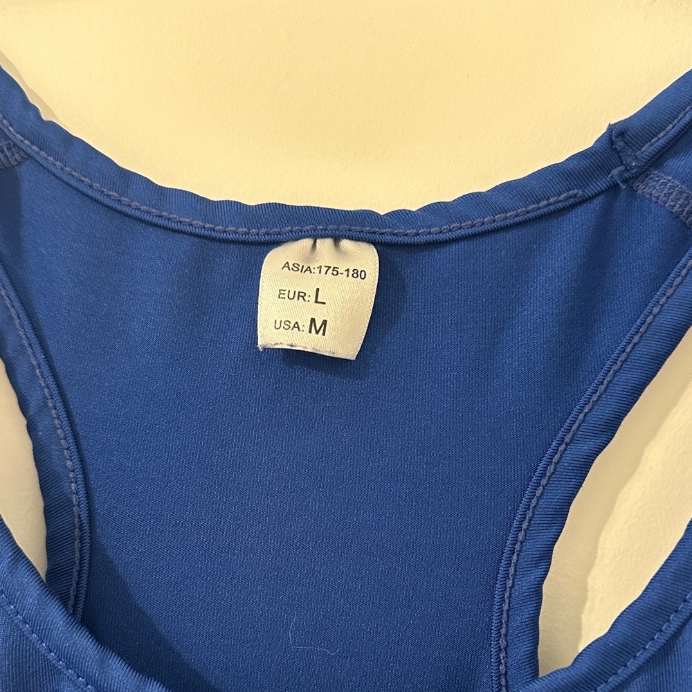 Racerback workout tank - Picture 2 of 3